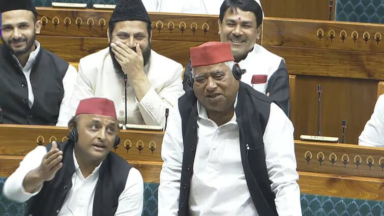 Avadhesh Prasad asked a question in lok sabha rail minister said akhilesh should not intervene वक्फ बिल पेश होने से पहले अवधेश प्रसाद ने पूछा ये सवाल, हंसने लगे सपा सांसद