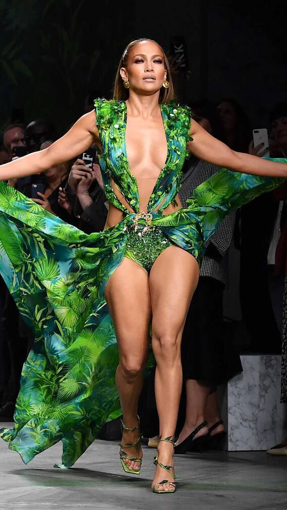 जेनिफर लोपेझच्या त्या मादक फोटोमुळे गुगललाइमेज सर्च सुरु करावं लागलं