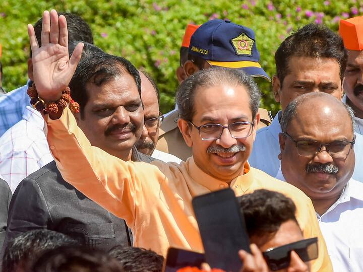 शिवसेना यूबीटी चीफ ने कहा कि क्या आप हमें बालासाहेब के विचार सिखाएंगे? आप कहते हैं कि यह विधेयक मुसलमानों के हित में है। क्या आप यह कह रहे हैं कि आप हिन्दू विरोधी हैं? आप उस बोर्ड पर गैर-मुसलमानों को रख रहे हैं। हमने इस विधेयक को प्रस्तुत किये जाने से पहले इसमें कुछ संशोधनों का सुझाव दिया था. आप जो करना चाहते थे, वह कर रहे थे.  (फाइल फोटो)