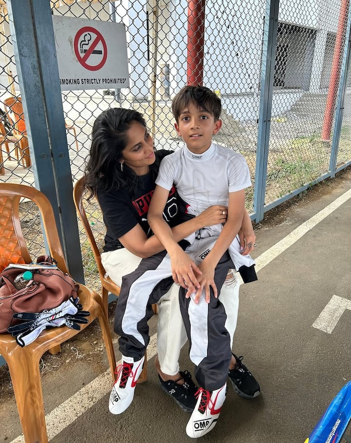 இந்த நிலையில் அஜித்தைப் போன்று இப்போது அவரது மகன் ஆத்விக்கும் கார் ரேஸில் அதிக ஆர்வம் காட்டி வருகிறார். ஏற்கனவே பள்ளியில் நடைபெற்ற ரன்னிங் ரேஸ் போட்டியில் முதலிடம் பிடித்து தங்கம் வென்றார். அதே போல் கால்பந்து, கோ கார்ட் ரேஸ் போன்ற விளையாட்டுகளில் அதிக ஆர்வம் காட்டி வருகிறார்.