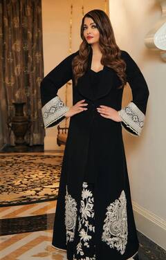 बेशुमार दौलत की मालकिन हैं बॉलीवुड की ये हसीनाएं, जीती हैं आलीशान लाइफ, नेट वर्थ जान पैरों तले खिसक जाएगी जमीन