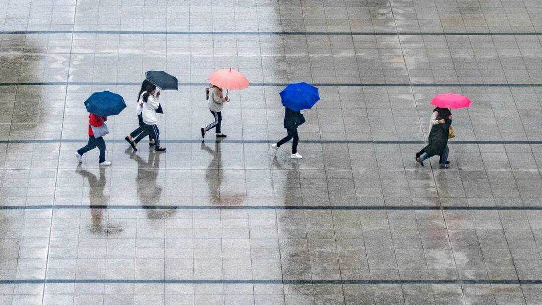 Chennai Weather Tamil Nadu To Get Respite From Scorching Heat? IMD Forecasts Heavy To Moderate Rains Till April 5 Chennai & Parts Of TN To Get Respite From Scorching Heat? IMD Forecasts Heavy To Moderate Rains Till April 5