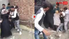 छत पर खड़े एक दूसरे पर लात घूंसे बरसा रहे थे पड़ोसी! अचानक भर भराकर गिरे, वीडियो देख कांप जाएगी रूह
