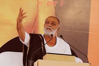 સનાતન ધર્મના વિરોધીઓ પર મોરારી બાપુ ગિન્નાયા, 'તેમના ધર્મસ્થાનો પર ના જતાં, બહુ પાખંડ ચાલી રહ્યું છે'