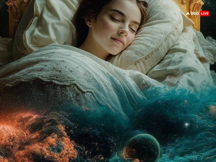 It is a very auspicious sign to see white sweets in a dream. This means happiness is coming in your life. Goddess Lakshmi is going to rain her blessings.