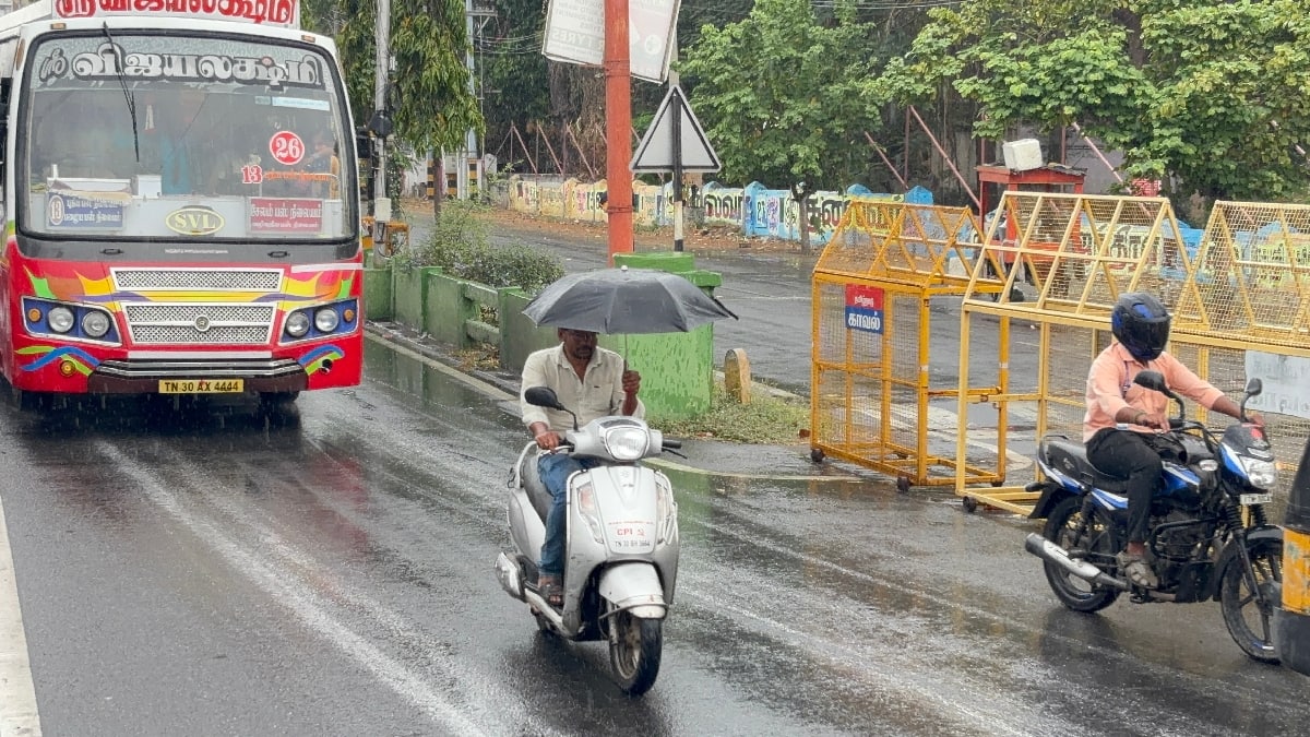 சேலத்தில் கனமழை... கோடை வெப்பம் தணிந்து குளிர்ந்த சூழல்.. மகிழ்ச்சியில் மக்கள்