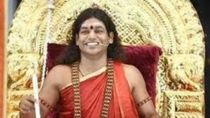কিন্তু তার পরও দমে গেলেন না নিত্যানন্দ। তিনি মারা গিয়েছেন বা গা ঢাকা দিয়েছেন বলে যখন জল্পনা চারিদিকে, ফের নিজের অস্তিত্বের জানান দিলেন। জানিয়ে দিলেন, তিনি দিব্যি বেঁচেবর্তে রয়েছেন, সক্রিয় রয়েছেন, নিরাপদে রয়েছেন। নিত্যানন্দের ‘কৈলাসা’ রাষ্ট্র তাঁকে Supreme Pontiff of Hinduism বলেও উল্লেখ করেছে, অর্থাৎ ‘হিন্দুধর্মের প্রধান যাজক’।