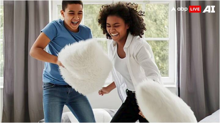  https:= international pillow fight day When did longest pillow fight take place in world Record