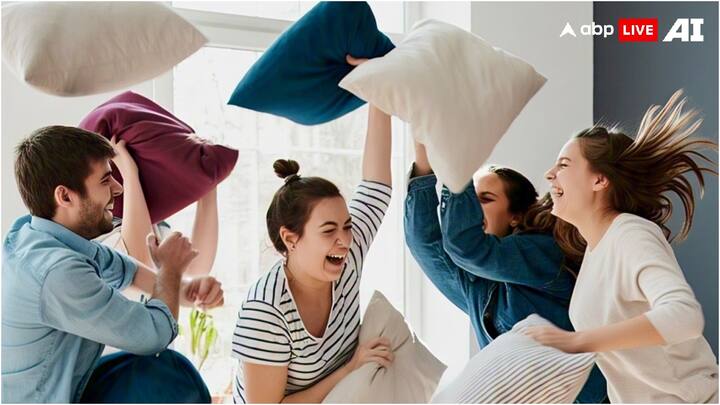  https:= international pillow fight day When did longest pillow fight take place in world Record