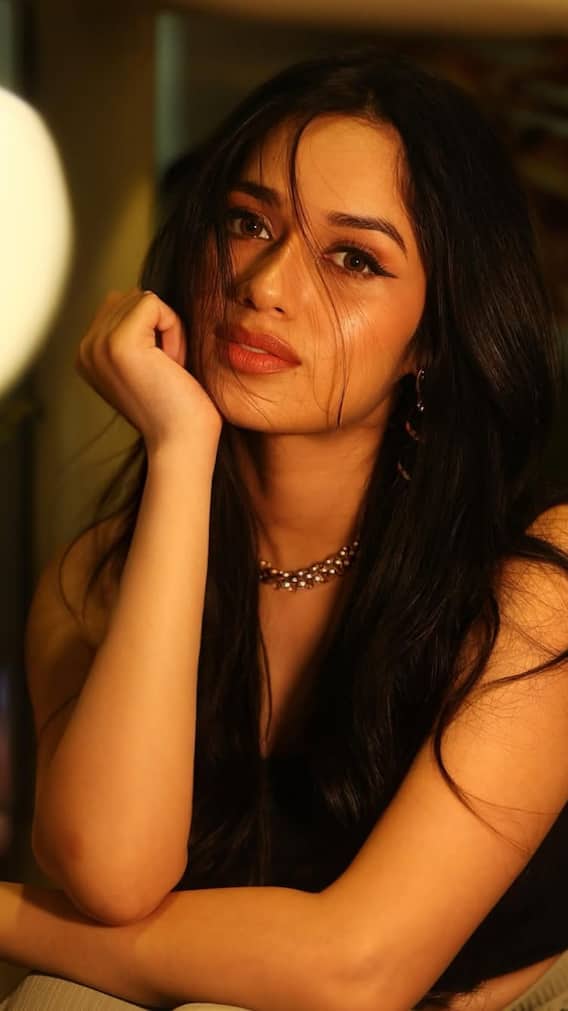 इन 6 टीवी एक्ट्रेसेस ने दोगुनी उम्र के हीरो संग किया रोमांस