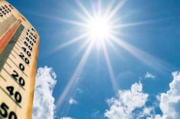 રાજ્યના બનાસકાંઠા, સાબરકાંઠા, પાટણ, મહેસાણામાં પણ બે દિવસ યલો એલર્ટ આપવામાં આવ્યું છે. 7 થી 9 એપ્રિલ ઉત્તર ગુજરાતમાં હીટ વેવની આગાહી કરવામાં આવી છે.