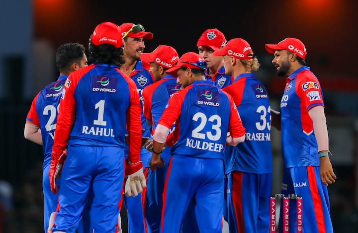 जहां उन्होंने हैदराबाद को आसानी से सात विकेटों से हरा दिया था. अब उन्होंने सीएसके को मात दी है. दिल्ली की इस जीत के साथ 6 अंक हो गए हैं. जिसके बाद दिल्ली अब प्वाइंट्स टेबल पर टॉप पर पहुंच गई है.