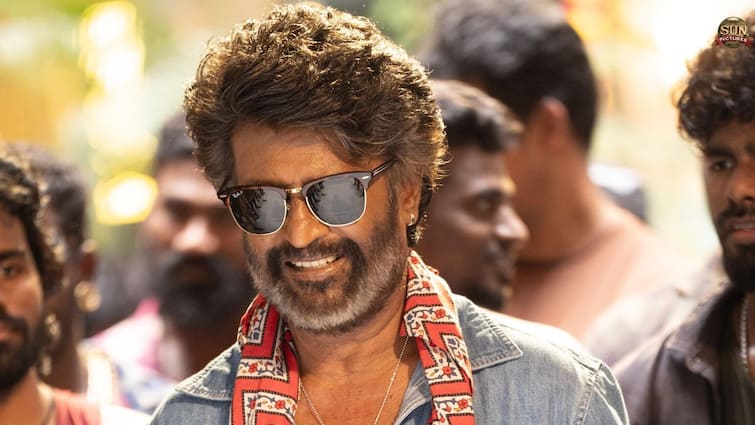 rajinikanth coolie movie to clash with Hrithik Roshan war 2 movie Coolie : ரஜினியின் கூலி படத்திற்கு சவால்...அதே நாளில் வெளியாகும் பாலிவுட் நடிகரின் மெகா பட்ஜெட்  படம்