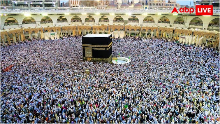 What is inside the Holy Kaaba and Who allowed to enter the Kaaba in Makkah मक्का में जिसकी परिक्रमा करते हैं मुस्लिम, उसके अंदर क्या है? सिर्फ इस शख्स को है जाने की इजाजत
