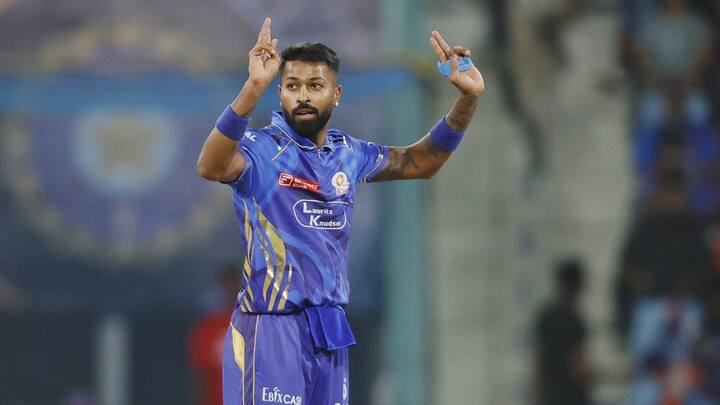 तिलक वर्मा मोठे फटके मारण्यास अपयशी ठरत होता. त्यामुळे 18 व्या षटकातील 5 चेंडू झाल्यानंतर तिलक वर्माला रिटायर्ड आउट करण्याचा निर्णय मुंबईने घेतला. तिलक वर्माला रिटायर्ड आउट करण्याचा हा निर्णय कर्णधार हार्दिक पांड्याने घेतल्याचे बोलले जात होते. मात्र आता खरं सत्य समोर आलं आहे. (Image Credit- IPL 2025)