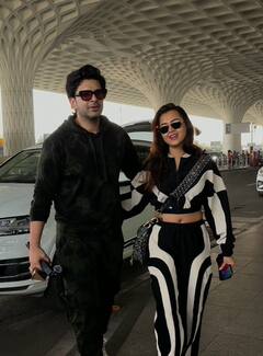 बॉयफ्रेंड करण कुंद्रा संग एयरपोर्ट पर स्पॉट हुईं तेजस्वी प्रकाश, बाहों में बाहें डालकर दिए पोज