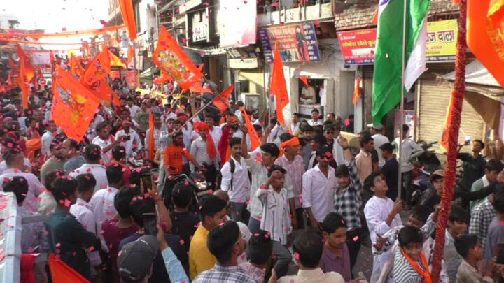 शोभायात्रा भरतपुर के कुम्हेर गेट बाहर से शुरू होकर मुख्य बाजार से होते हुए कॉलेज ग्राउंड पर जाकर महाआरती के साथ संपन्न होगी.