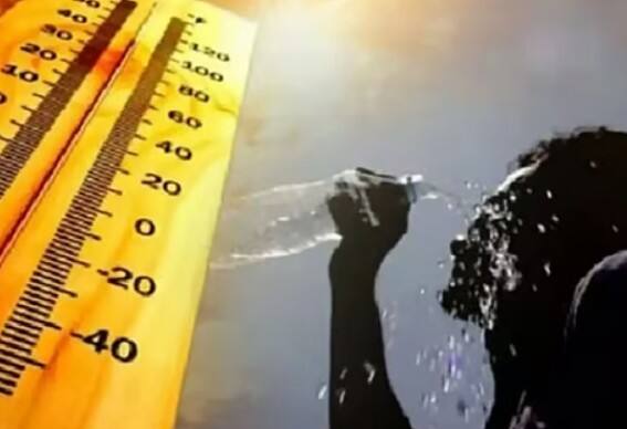 ગુજરાતમાં પણ ગરમીનો પારો આસમાને પહોંચી ગયો છે. રાજ્યના અનેક શહેરોમાં હીટવેવ (Heatwave)ની આગાહી કરવામાં આવી છે. ઉનાળાની આ સિઝનમાં (summer 2025) તાપમાનમાં સતત વધારો થઈ રહ્યો છે. રાજ્યના અનેક શહેરોમાં ગરમીનો પ્રકોપ શરુ થયો છે.