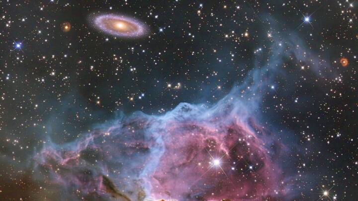 टाइप 1a सुपरनोवा एक विशेष प्रकार का सुपरनोवा है, जो तब होता है जब एक सफेद बौना तारा अपने साथी तारे से ज्यादा द्रव्यमान खींचकर अंत में विस्फोट कर देता है.