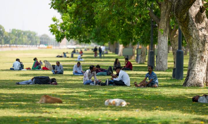 न्यूज़ एजेंसी पीटीआई के मुताबिक, मौसम विभाग (IMD) ने स्थिति को देखते हुए येलो अलर्ट को अलगे दो दिनों के लिए बढ़ा दिया है.