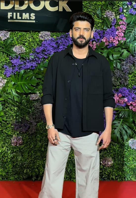 Actor Zaheer Iqbal arrived alone at this party. He also looked quite handsome in a casual look.