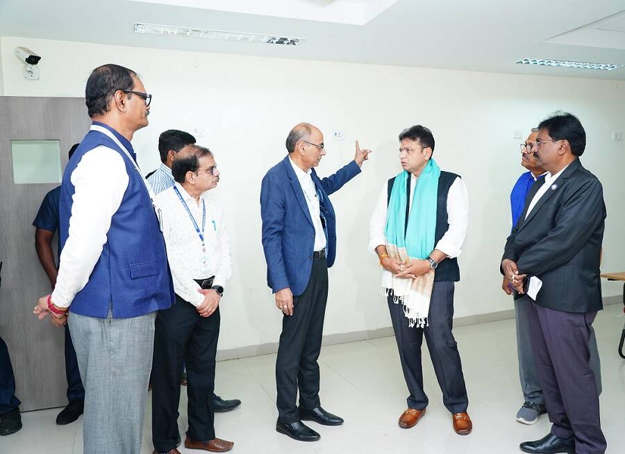 AI Engineers: ‘ఎమర్జింగ్ టెక్నాలజీస్’ హబ్‌గా తెలంగాణ, రాష్ట్రంలో 2 లక్షల మంది ఏఐ ఇంజినీర్లు - మంత్రి శ్రీధర్ బాబు