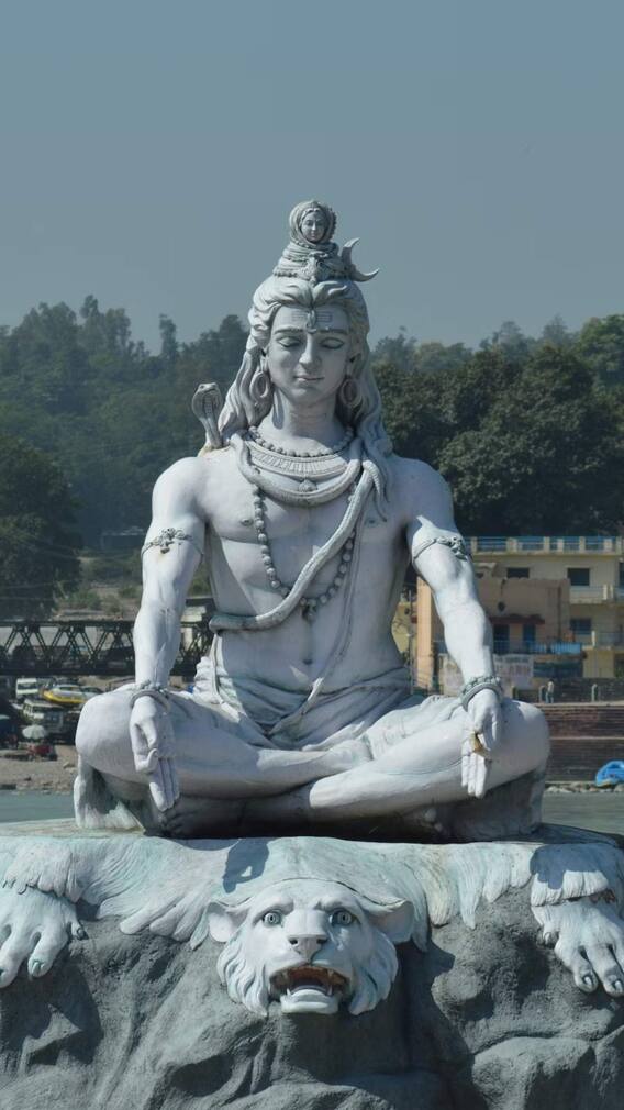 सोलो ट्रिप पर जाने का है मन? दिल्ली के पास 5000 रुपये में घूमने लायक 4 बेहतरीन जगहें