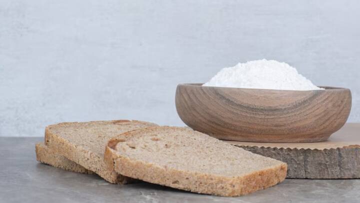 રિફાઇન્ડ લોટ ખાવાથી શરીરમાં સોજો વધે છે, જ્યારે જો તમે રિફાઇન્ડ લોટ ન ખાઓ તો શરીરમાં સોજો ઓછો થઈ શકે છે. આ સાથે, રિફાઇન્ડ લોટ ન ખાવાથી, તમારા શરીરમાં પોષક તત્વોની ઉણપ પણ પૂરી થઈ શકે છે.