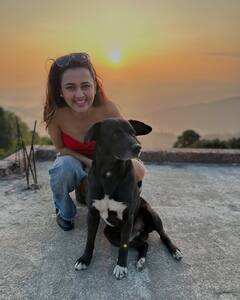 बॉयफ्रेंड करण कुंद्रा संग विदेश में वेकेशन एंजॉय कर रही हैं तेजस्वी प्रकाश, शेयर की खूबसूरत तस्वीरें