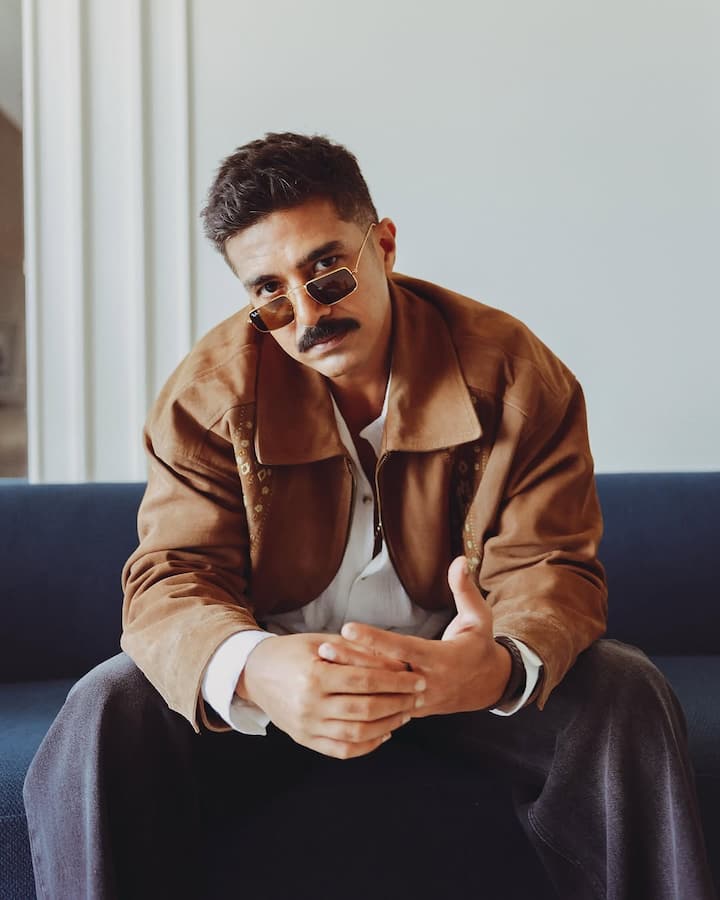 Initially, when he got success in modeling, he turned to the film screen. In 2011, Saqib started a film career through the film 'Mujhe Friendship Karge' and did not look back after that.