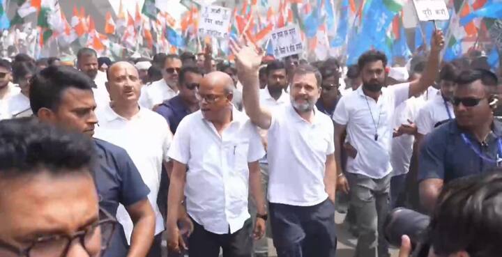 कांग्रेस पार्टी का मुख्य फोकस युवाओं की समस्याओं पर है, खासकर बेरोजगारी, शिक्षा और पलायन. पार्टी नेताओं का मानना है कि राहुल गांधी का इस पदयात्रा में हिस्सा लेना कार्यकर्ताओं का मनोबल बढ़ाएगा. राहुल गांधी के बिहार दौरे में वे बेगूसराय की पदयात्रा के अलावा पटना में संविधान बचाने पर एक सम्मेलन में भी शामिल हुए. इसके साथ ही, वे पार्टी मुख्यालय में कार्यकर्ताओं से भी मिले.