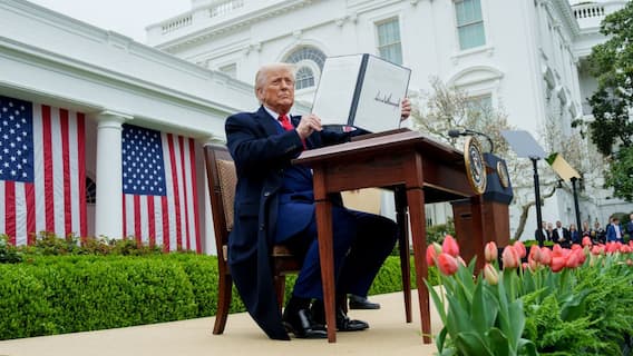 As Global Markets Melt, Donald Trump Declares 'No Inflation', Says World Abused 'Good OL’ USA'