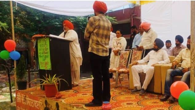Punjab government under scrutiny after video of Jaura Majra goes viral 'ਭਗਵੰਤ ਮਾਨ ਜੀ, ਵਿਧਾਇਕਾਂ ਨੂੰ ਅਧਿਆਪਕਾਂ ਨਾਲ ਗੱਲ ਕਰਨ ਦਾ ਸਲੀਕਾ ਸਿਖਾਓ !' ਜੌੜਾਮਾਜਰਾ ਦੀ ਵੀਡੀਓ ਵਾਇਰਲ ਹੋਣ ਪਿੱਛੇ ਕਸੂਤੀ ਘਿਰੀ ਪੰਜਾਬ ਸਰਕਾਰ