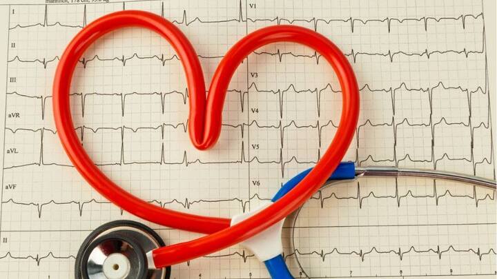 যে সমস্ত ব্যক্তি দীর্ঘদিন ধরে ডিপ্রেশনের ওষুধ খান, অবসাদ কমানোর ওষুধ খেয়ে চলেছেন, তাদের মধ্যে সাডেন কার্ডিয়াক ডেথ (SCD)-এর মাত্রা বাড়ছে, এমনটাই উঠে এসেছে সমীক্ষায়।