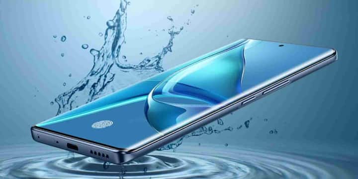 In such a situation, if you are planning to buy a new 5G smartphone for yourself, then this week can prove to be great for you. Whether you are looking for a budget friendly phone or a device with powerful features in mid-range, you can choose the phone according to your need and choice.