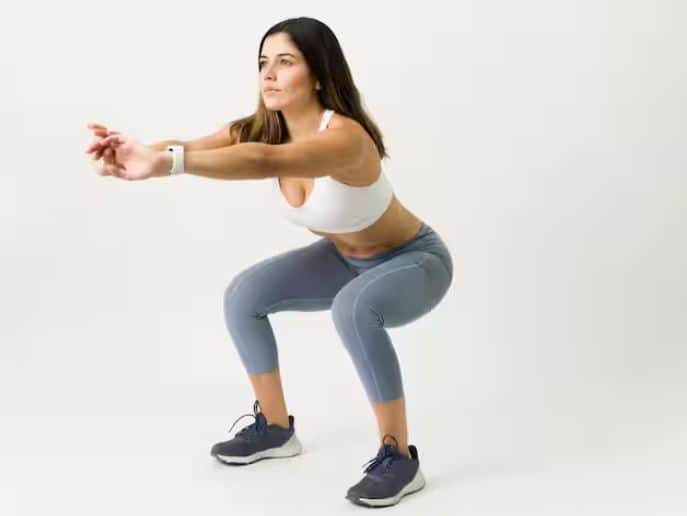 ਜੇ ਤੁਸੀਂ ਬਿਨਾਂ ਕਿਸੇ ਝਿਜਕ ਦੇ ਤੇਜ਼ੀ ਨਾਲ ਭਾਰ ਘਟਾਉਣਾ ਚਾਹੁੰਦੇ ਹੋ, ਤਾਂ ਸਿਰਫ਼ ਇੱਕ ਸਧਾਰਨ ਕਸਰਤ ਤੁਹਾਡੀ ਜ਼ਿੰਦਗੀ ਬਦਲ ਸਕਦੀ ਹੈ, ਉਹ ਕਸਰਤ ਹੈ ਸਕੁਐਟਸ।