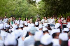 Photo: เชธเชพเชฌเชฐเชฎเชคเซ เชเชถเซเชฐเชฎ เชเชพเชคเซ เชฏเซเชเชพเช เชชเซเชฐเชพเชฐเซเชฅเชจเชพเชธเชญเชพ, เชฐเชพเชนเซเชฒ เชเชพเชเชงเซ เชธเชนเชฟเชคเชจเชพ เชจเซเชคเชพเช เชฐเชนเซเชฏเชพ เชนเชพเชเชฐ, เชเซเช เชคเชธเชตเซเชฐเซ