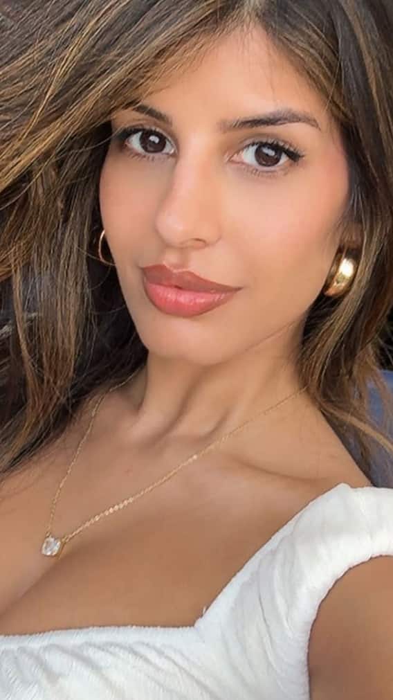 हार्दिक पांड्या की रूमर्ड गर्लफ्रेंड जैस्मिन वालिया की 10 कातिलाना तस्वीरें