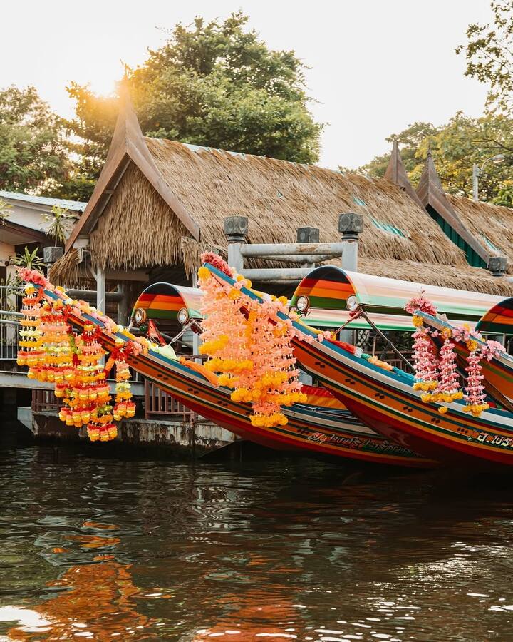 Priced at approximately ₹8.6 lakh for a three-day, two-night stay, the package includes daily breakfasts, one lunch, a lotus-inspired dinner, and exclusive access to the villa’s amenities. (All Images: Instagram/sirisala.official)