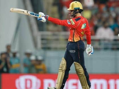 त्याने आयपीएल 2025 मधील सर्वात वेगवान शतक ठोकले. प्रियांशने चेन्नई सुपर किंग्जविरुद्ध 103 धावांची खेळी खेळली.