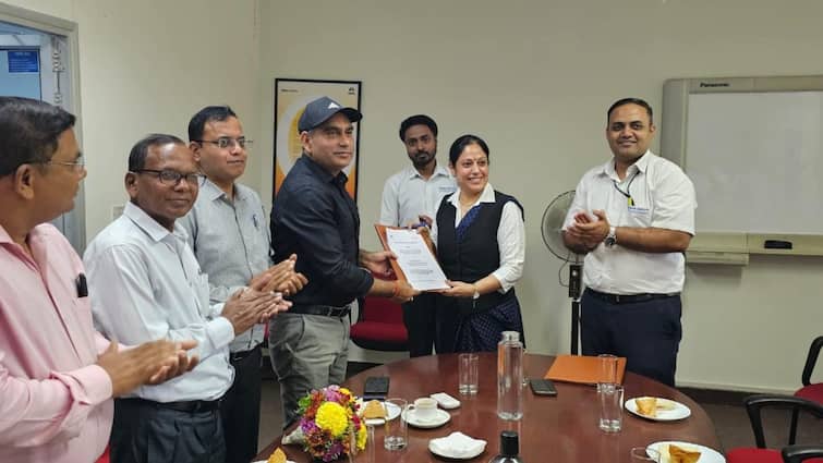 MOU signed between Tata Motors and ITI Aliganj for dual system of training ann टाटा मोटर्स और ITI अलीगंज के बीच ड्यूल सिस्टम ऑफ ट्रेनिंग के लिए MOU पर हस्ताक्षर