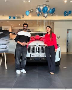 'दुपहिया' एक्टर ने खरीदी चार पहिया, स्ट्रगल में साथ देने वाली बीवी को गिफ्ट की BMW X5