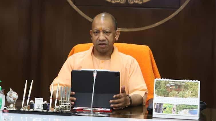 Up project alankar national model for schools CM Yogi Adityanath Praised in NDA Meeting ann योगी सरकार का 'प्रोजेक्ट अलंकार' देशभर में मिसाल, PM मोदी की बैठक में मिली सराहना