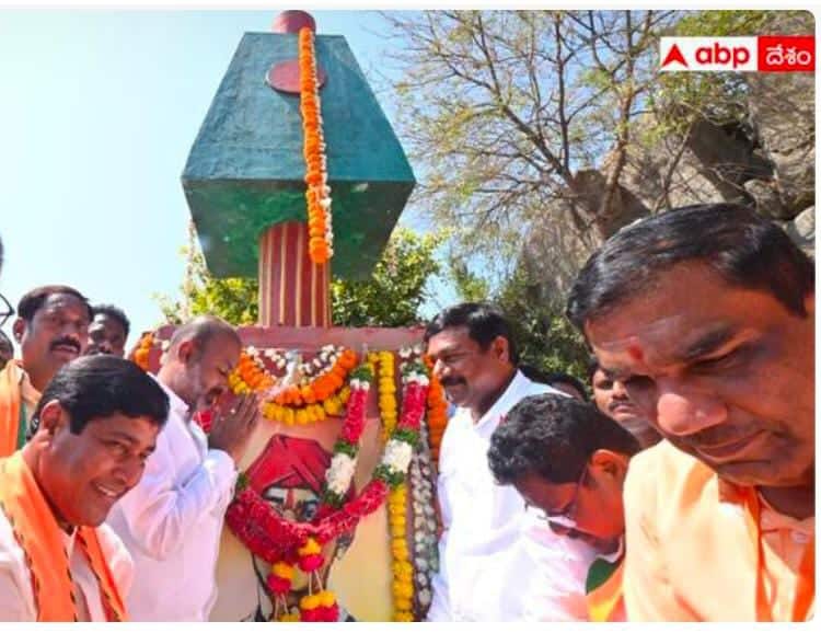 Ramji Gond Interesting Facts| ఆంగ్లేయులను ఎదురించి పోరాడిన తొలి గోండు వీరుడు, వెయ్యి ఉరుల మర్రి చరిత్ర ఇదే..!