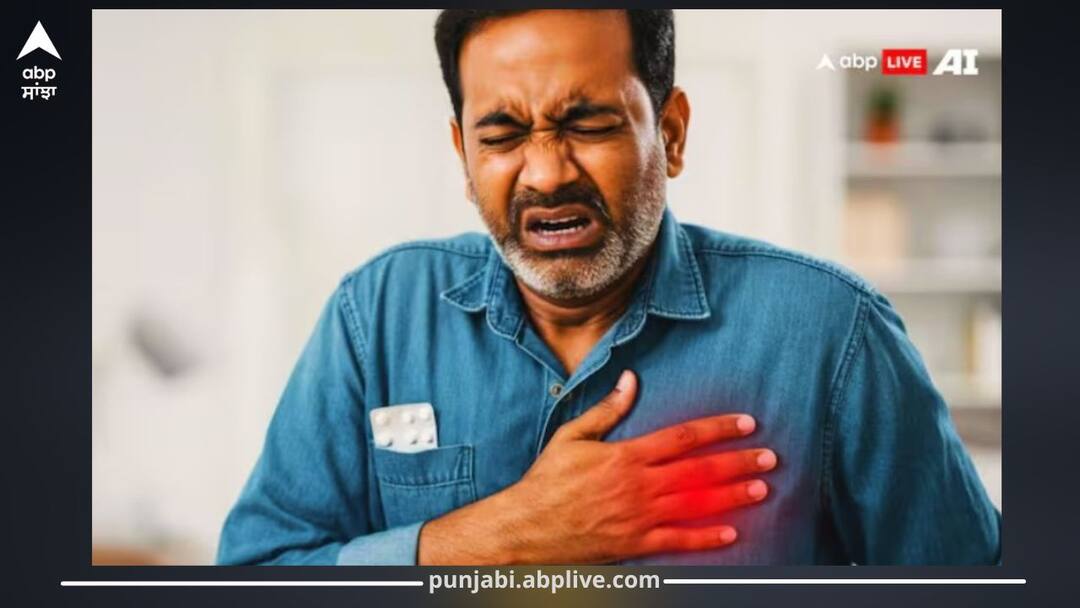 ਹਾਰਟ ਅਟੈਕ ਤੋਂ ਪਹਿਲਾਂ ਇਨ੍ਹਾਂ ਅੰਗਾਂ 'ਚ ਹੁੰਦੈ ਦਰਦ, ਕੁਝ ਦਿਨ ਪਹਿਲਾਂ ਹੀ ਨਜ਼ਰ ਆਉਂਦੇ ਅਜਿਹੇ ਲੱਛਣ, ਸਮੇਂ ਸਿਰ ਪਛਾਣ ਕੇ ਬਚਾਈ ਜਾ ਸਕਦੀ ਜਾਨ Pain in These Body Parts Can Signal Heart Attack Days in Advance Recognizing These Early Symptoms Can Save Lives ਹਾਰਟ ਅਟੈਕ ਤੋਂ ਪਹਿਲਾਂ ਇਨ੍ਹਾਂ ਅੰਗਾਂ 'ਚ ਹੁੰਦੈ ਦਰਦ, ਕੁਝ ਦਿਨ ਪਹਿਲਾਂ ਹੀ ਨਜ਼ਰ ਆਉਂਦੇ ਅਜਿਹੇ ਲੱਛਣ, ਸਮੇਂ ਸਿਰ ਪਛਾਣ ਕੇ ਬਚਾਈ ਜਾ ਸਕਦੀ ਜਾਨ
