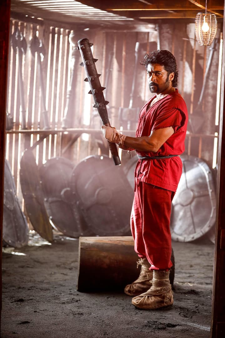 இயக்குனர் கார்த்திக் சுப்புராஜ் இயக்கத்தில் நடிகர் சூர்யா முதல் முறையாக நடித்துள்ள திரைப்படம் 'ரெட்ரோ'.