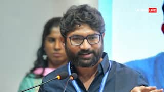 जिग्नेश मेवाणी बोले, 'गुजरात इतना वाइब्रेंट तो मेक्सिको के बॉर्डर पर युवा गोली खाने को मजबूर क्यों?