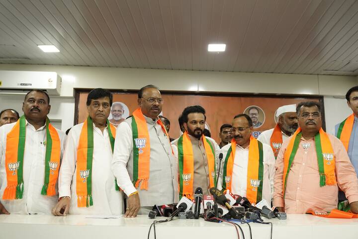 महाराष्ट्र भाजप अध्यक्ष चंद्रशेखर बावनकुळे आणि इतर वरिष्ठ नेत्यांच्या उपस्थितीत जाधव यांनी भाजपमध्ये प्रवेश केला.