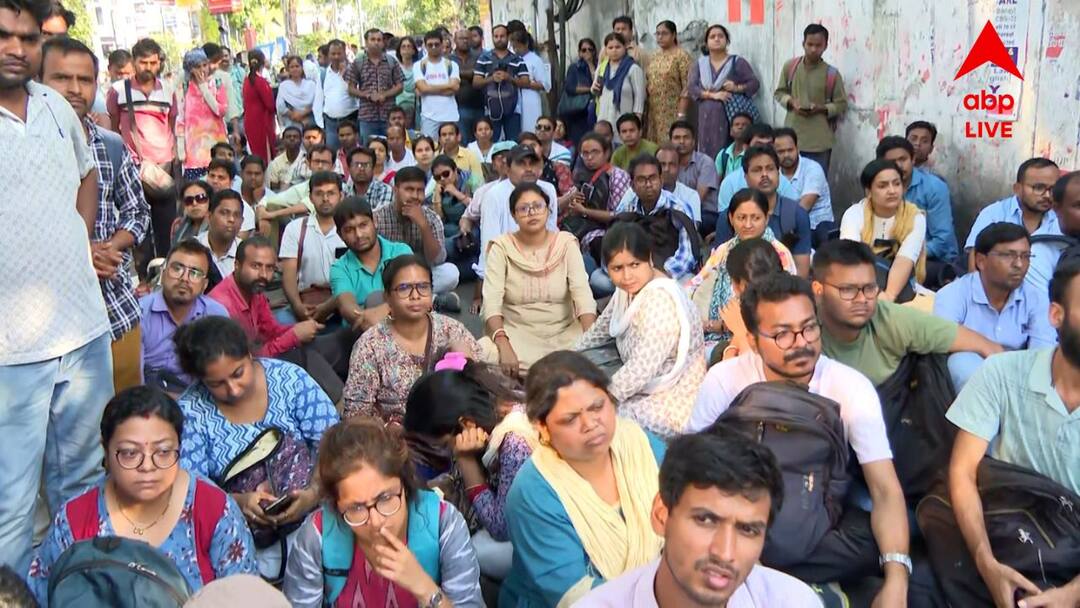 Kasba DI Office Chaos Kolkata Police Commissioner And Kolkata Police On this incident Kasba DI Office Chaos: বাধ্য হয়ে হালকা বলপ্রয়োগ, বলছে কলকাতা পুলিশ ; লাথি মারা কাম্য নয়…মন্তব্য পুলিশ কমিশনারের