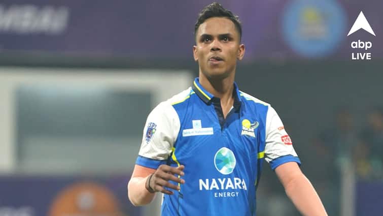 IPL 2025 Shah Rukh Khan owned KKR signs Abhishek Dalhor as net bowler who plays for Amitabh Bachchan team in ISPL KKR New Cricketer: বচ্চনের দলের ক্রিকেটারকে সই করিয়ে বিরাট চমক শাহরুখের কেকেআরের, কে এই অভিষেক?